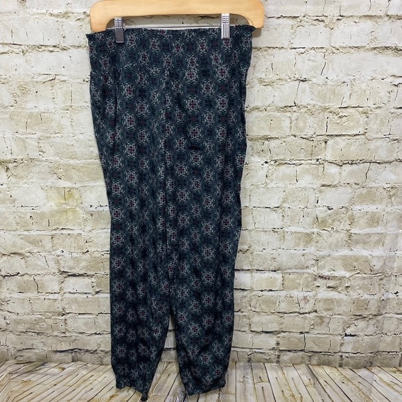Aerie Gray Floral Printed Elastic Waist Jogger Pants - Picture 1 of 6